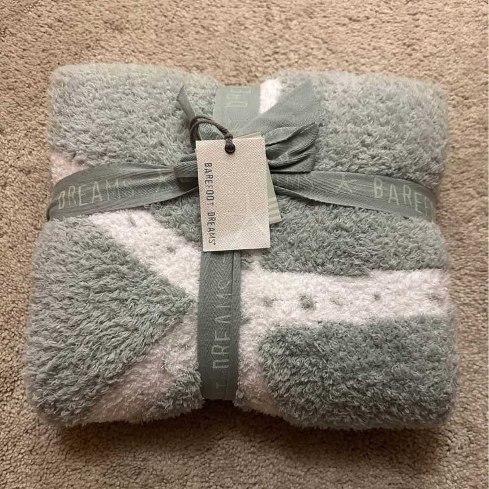 Barefoot dreams baby blanket sold